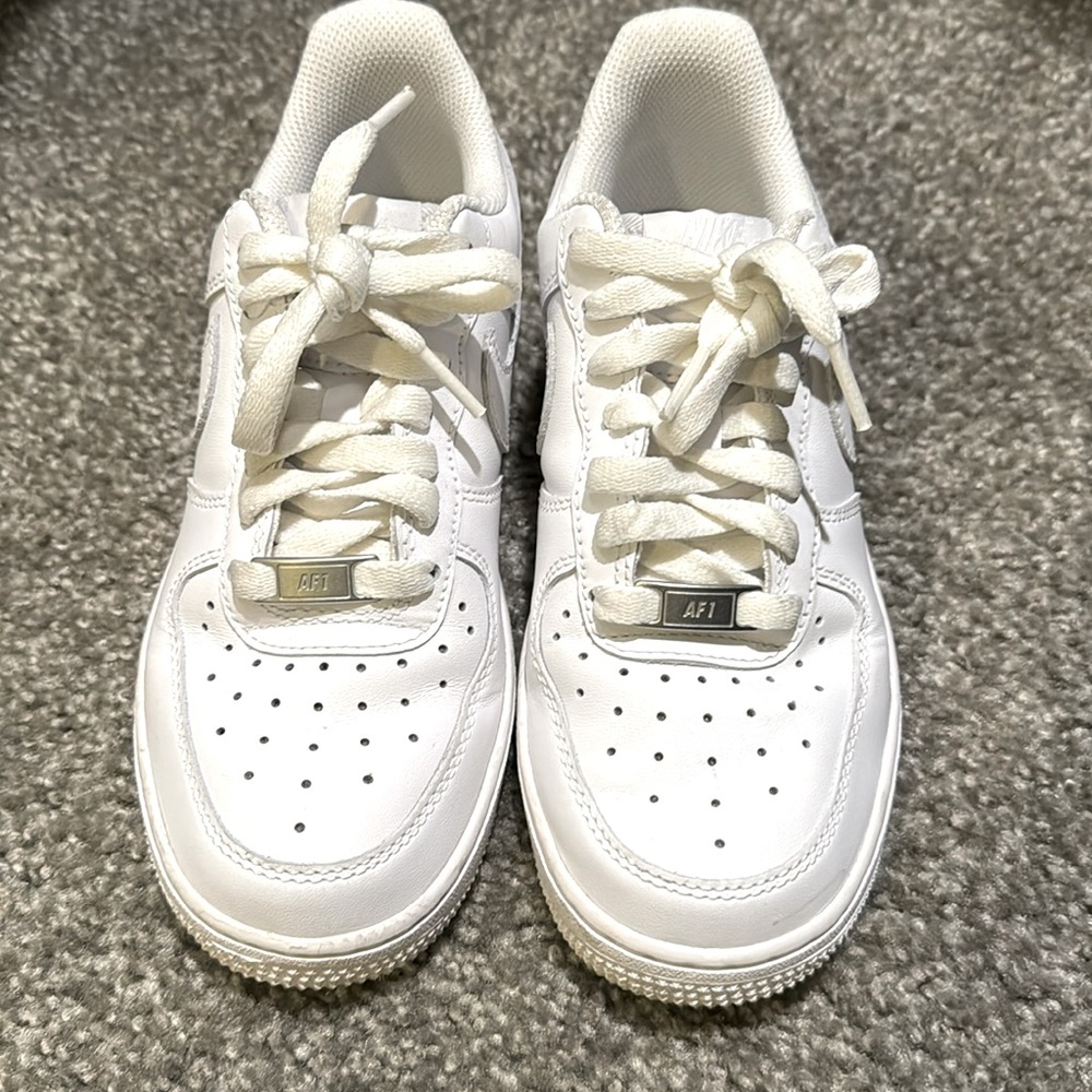 Women’s Nike Air Force 1s WHITE